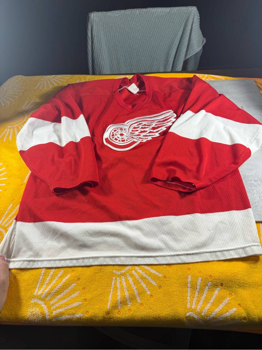 Detriot Red Wings Home Jersey Red Blank Men’s  large  Maska Hockey NHL